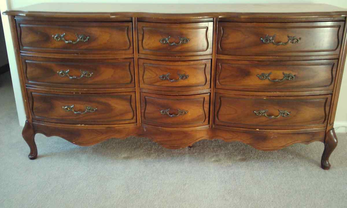 How to change old furniture